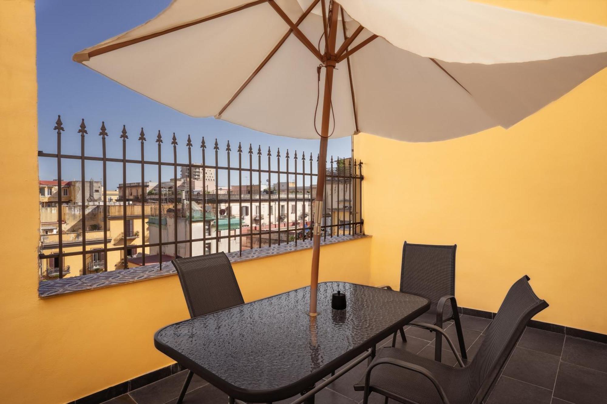 La Bella Vita Luxury Apartament And Travel Solution Naples Luaran gambar